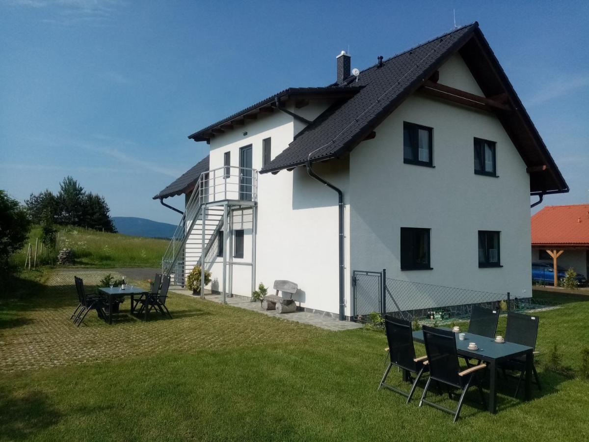 Apartmany Kohoutek A Slepicka V Novohradskych Horach Nové Hrady Eksteriør bilde