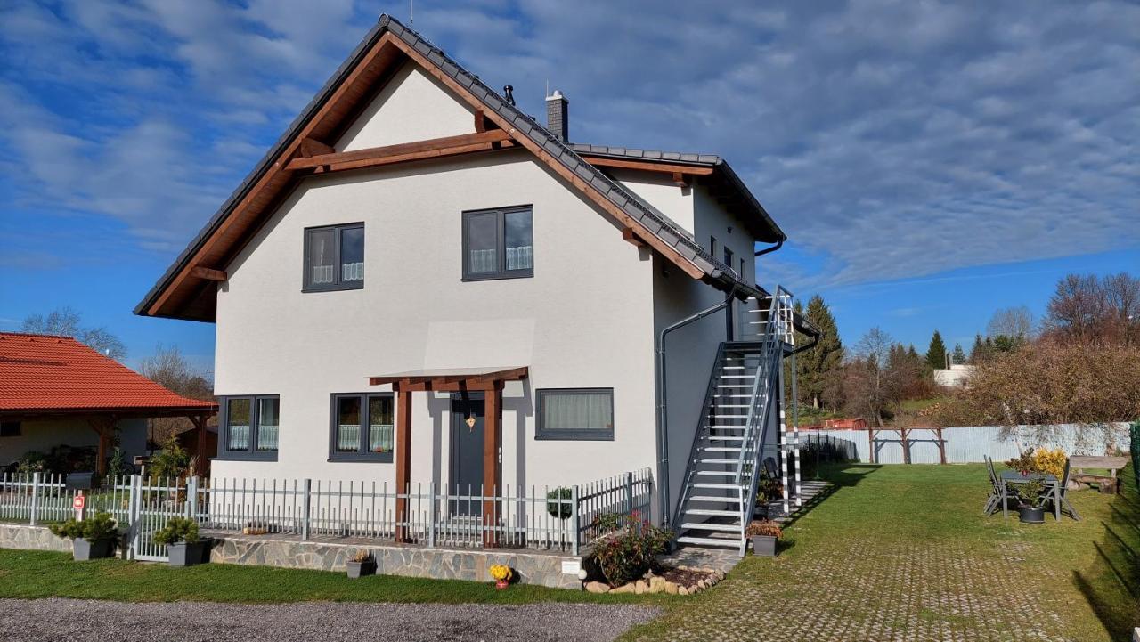 Apartmany Kohoutek A Slepicka V Novohradskych Horach Nové Hrady Eksteriør bilde
