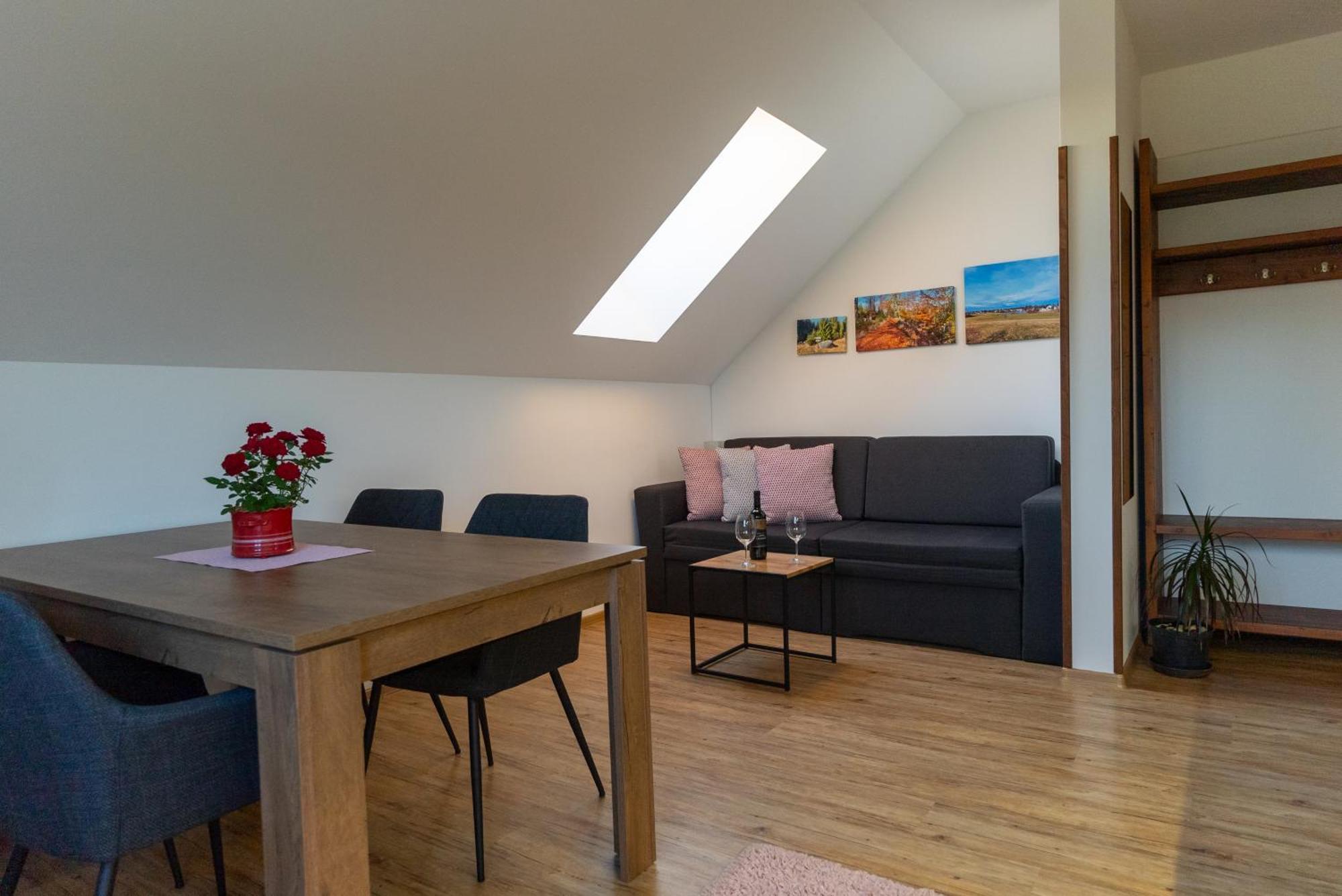 Apartmany Kohoutek A Slepicka V Novohradskych Horach Nové Hrady Eksteriør bilde