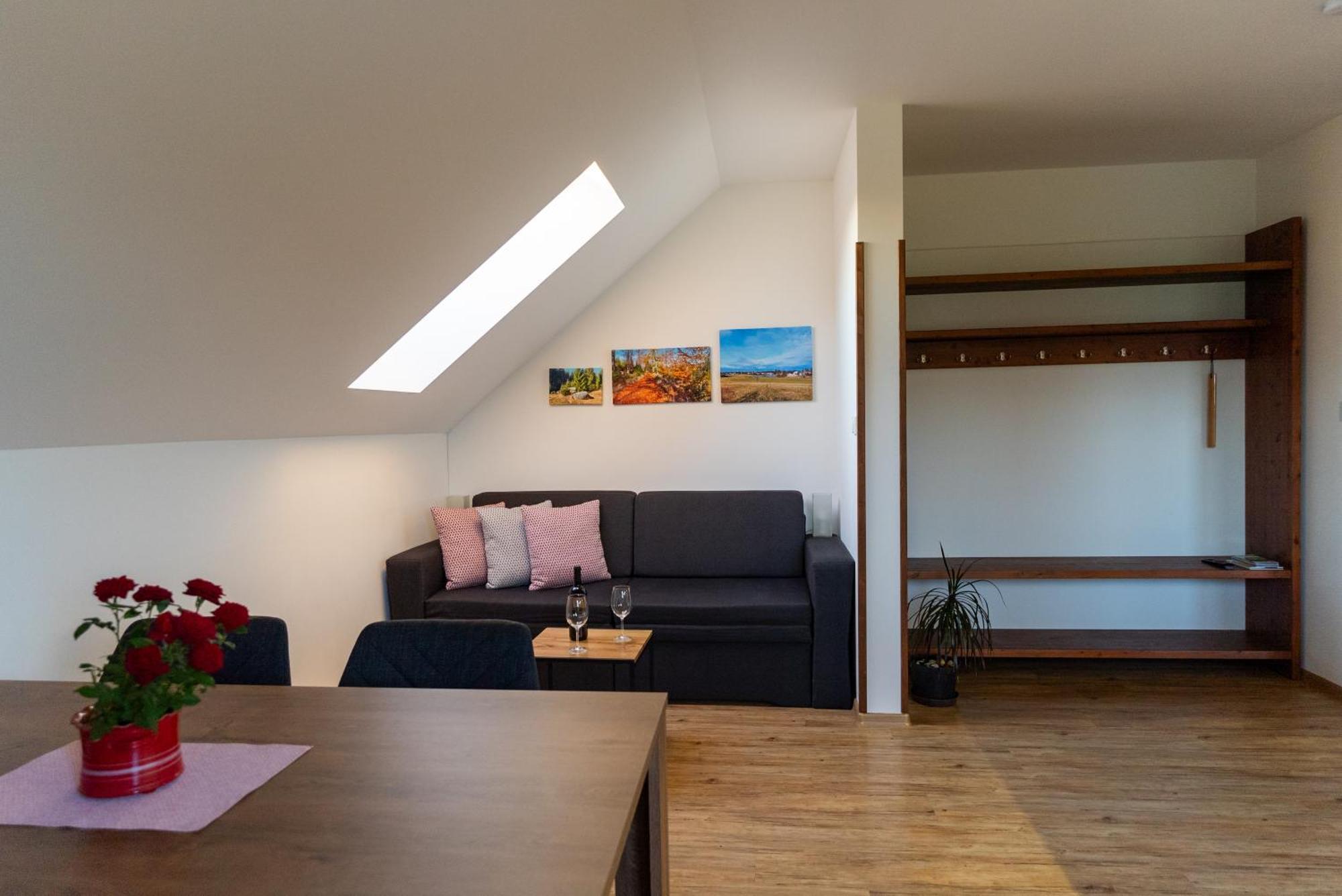 Apartmany Kohoutek A Slepicka V Novohradskych Horach Nové Hrady Eksteriør bilde